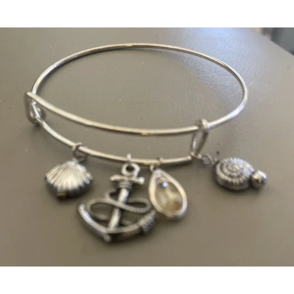 Charm Bracelet Adjustable‎ Bracelet 4 Charms 5 To 7 In. Anchor Shell Clam